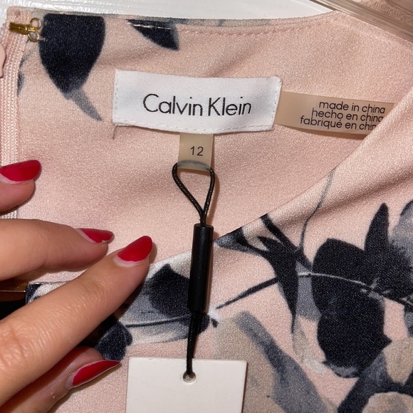 Calvin Klein Floral Dress🌸 - Picture 6 of 9